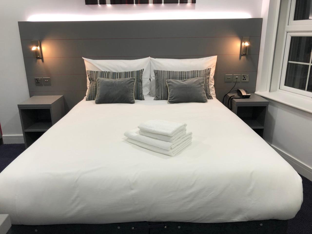 Ilford Hotel Goodmayes Luaran gambar